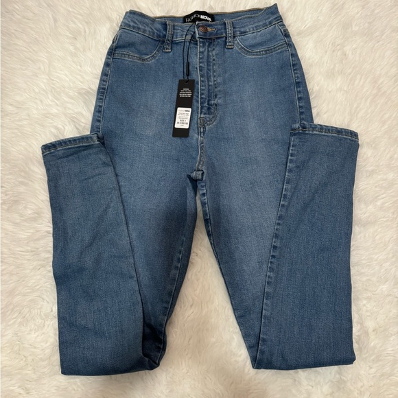 Fashion Nova jean - Picture 1 of 5